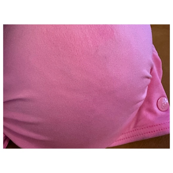 Pink Pinup Girl Style Bikini Top, by Roxy, size Medium - Picture 10 of 16